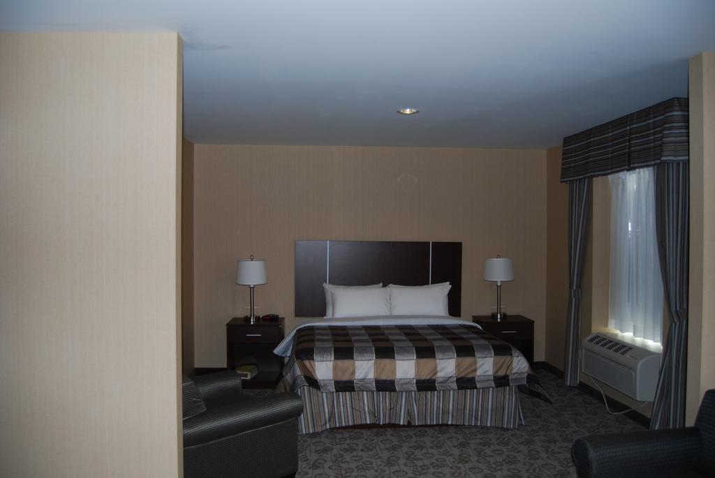Days Inn By Wyndham Brampton Ngoại thất bức ảnh