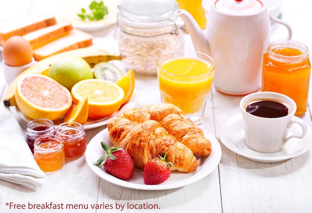 Days Inn By Wyndham Brampton Ngoại thất bức ảnh