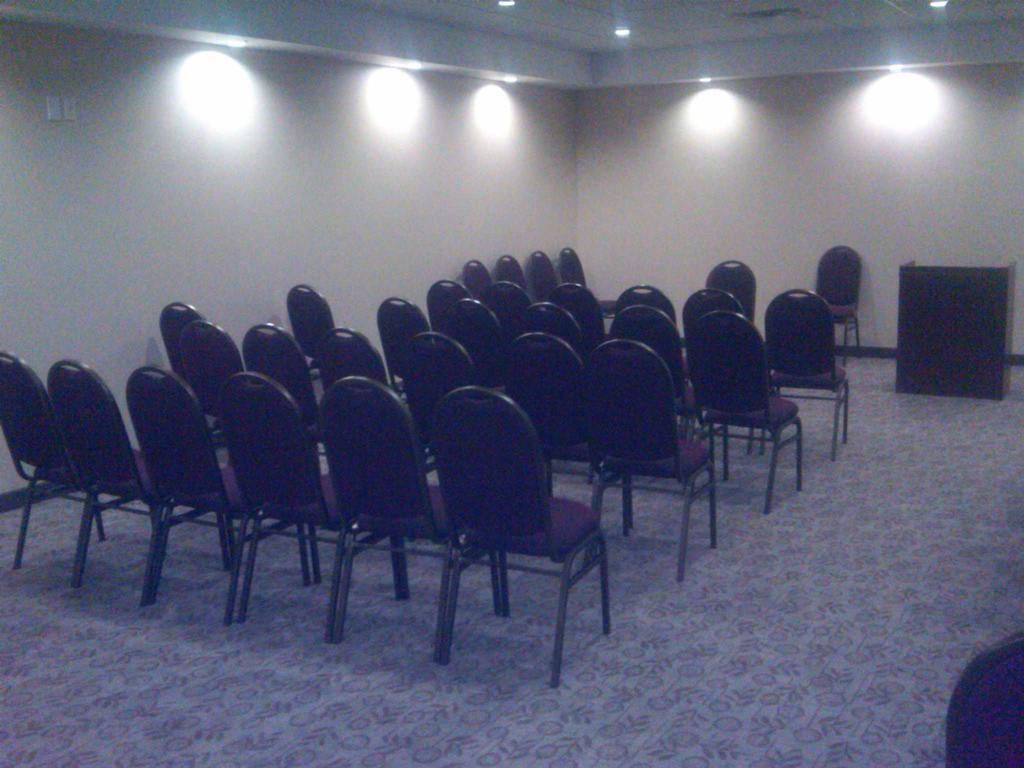 Days Inn By Wyndham Brampton Ngoại thất bức ảnh